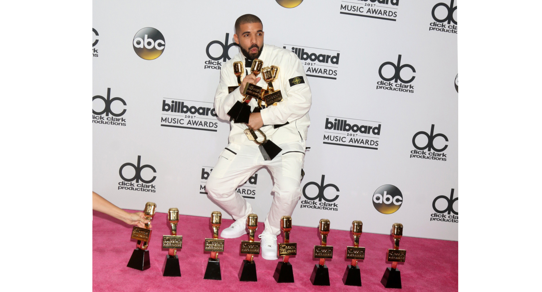 Drake Wins $2 Million Betting on NFL Games – Billboard