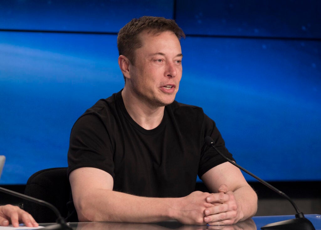 Elon Musk Apologizes For Tesla Auto Wiper Bug — Hacker Hints At Possible  Improvement - Tesla (NASDAQ:TSLA) - Benzinga