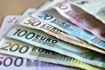 One of the most stable economies in the EU, Ireland serves as a major activity hub for forex on the European continent.